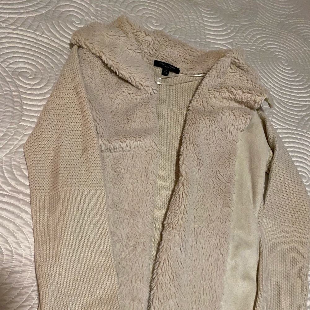 Sweater - Picture 3 of 3